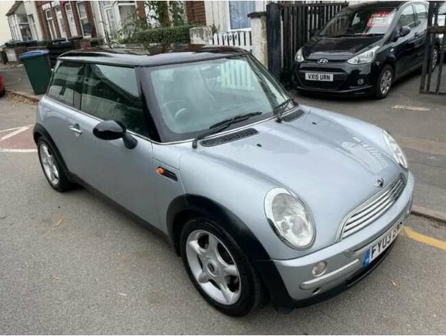 2003 Mini Cooper 1.6 Petrol. Previous Lady Owner. A/C. Half leathers.