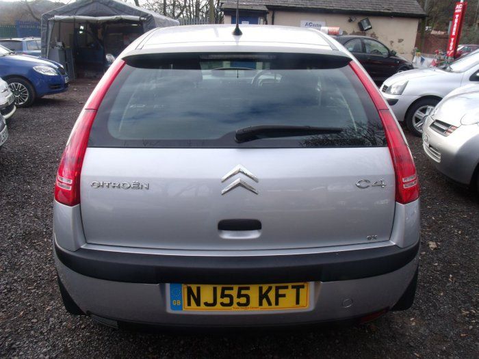 2005 Citroen C4 1.6i 16V SX 5dr image 3