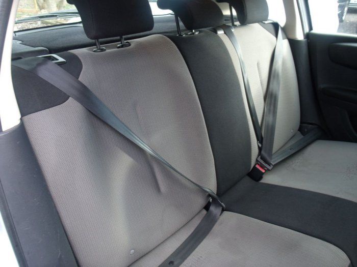 2005 Citroen C4 1.6i 16V SX 5dr image 5