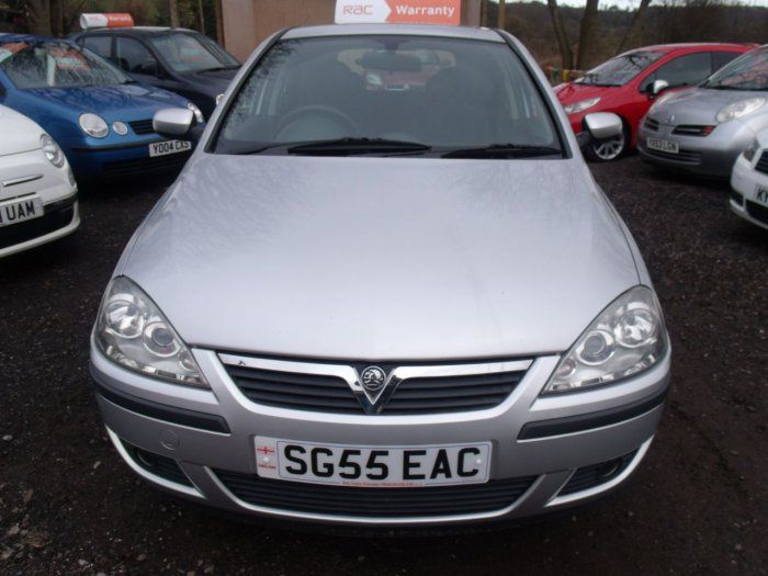 2005 Vauxhall Corsa 1.2i 16V SXi 5dr image 2
