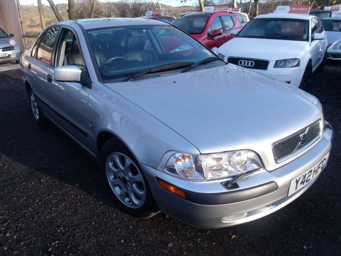2001 Volvo S40 1.8 SE 4dr image 1