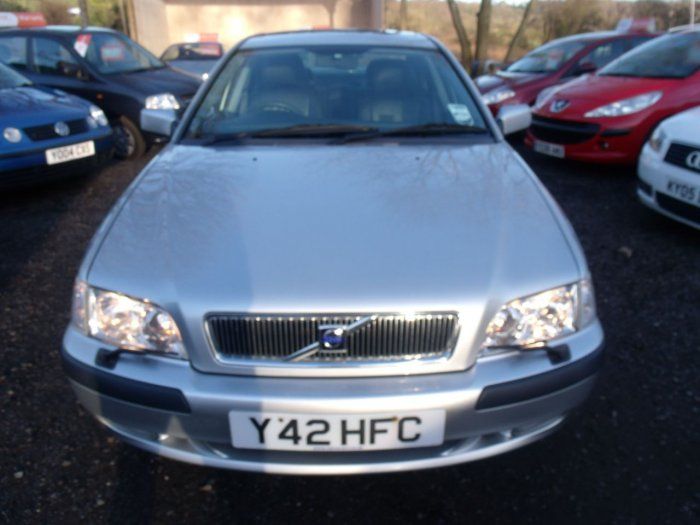 2001 Volvo S40 1.8 SE 4dr image 2