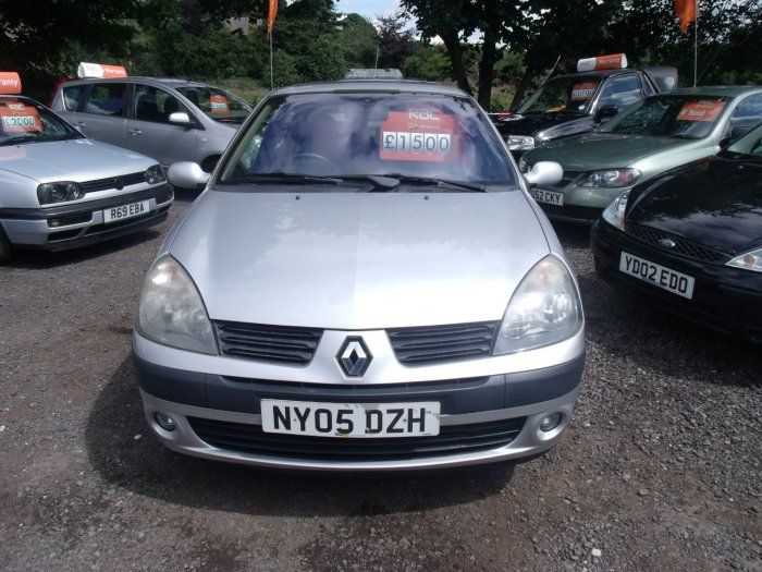 2005 Renault Clio 1.2 Dynamique 16v image 2