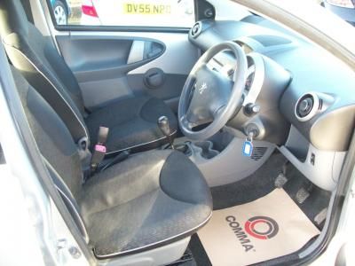 2009 Peugeot 107 1.0 12v Urban 5dr image 4