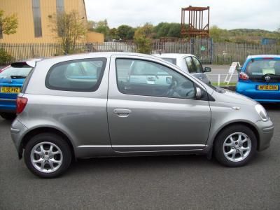 2005 Toyota Yaris 1.3 VVT-i image 3