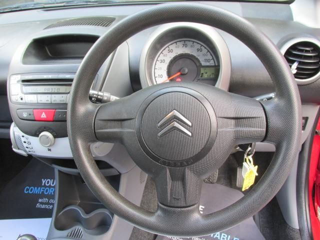 2010 CITROEN C1 1.0 VT 3dr image 4