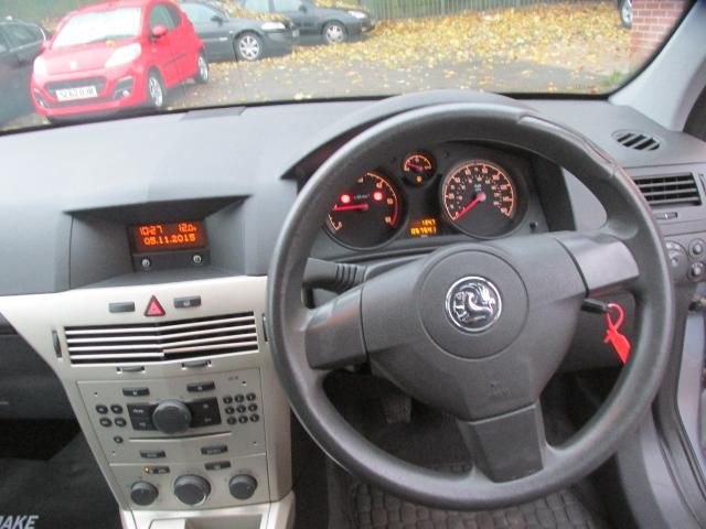 2008 VAUXHALL ASTRA 1.2 LIFE CDTI 5dr image 4