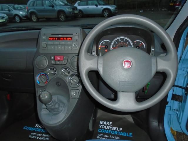 2012 FIAT PANDA 1.2 ACTIVE 5DR image 4