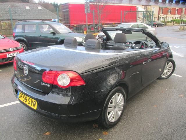 2009 VOLKSWAGEN EOS 2.0 FSI 2dr image 3