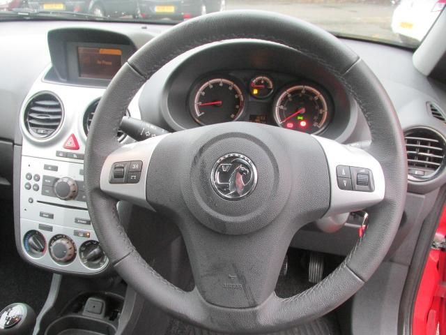 2012 VAUXHALL CORSA 1.0 3dr image 4