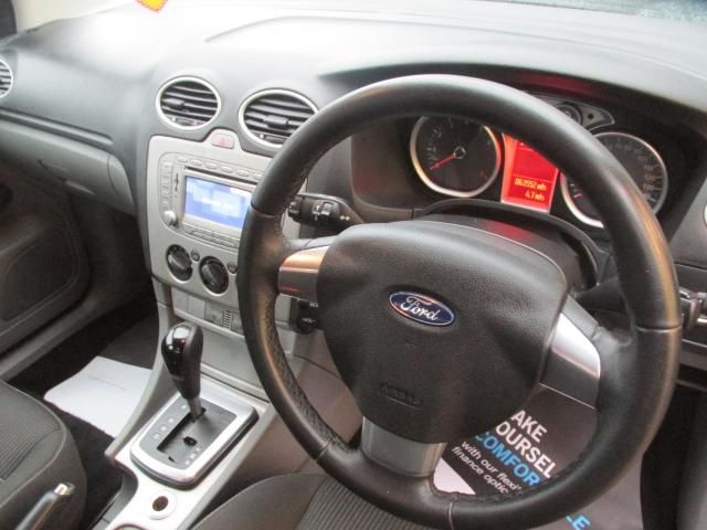 2011 FORD FOCUS 1.6 SPORT 5dr image 4