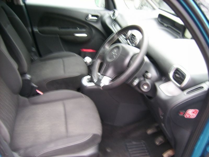 2010 Citroen C3 PICASSO 1.6 HDi 5dr image 5