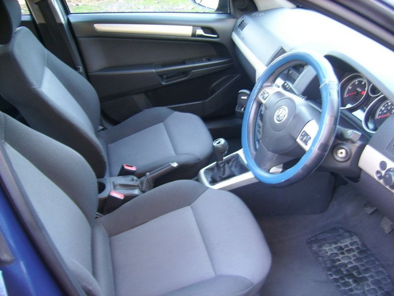 2007 Vauxhall Astra 1.7 CDTi 16v Club 5dr image 5