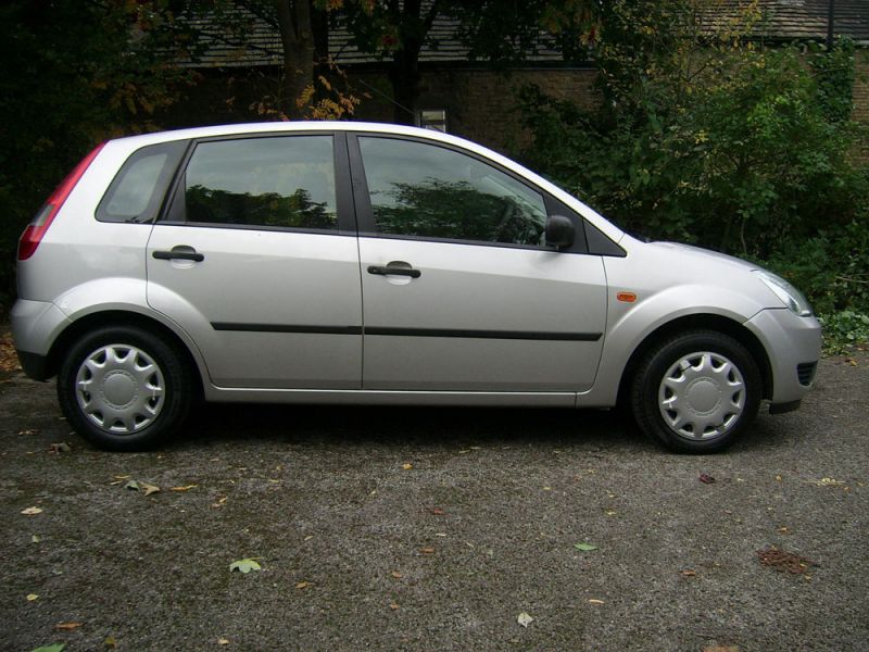 2005 Ford Fiesta 1.25 Finesse 5dr image 3
