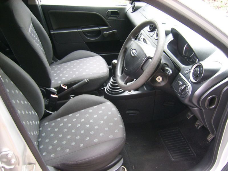 2005 Ford Fiesta 1.25 Finesse 5dr image 5
