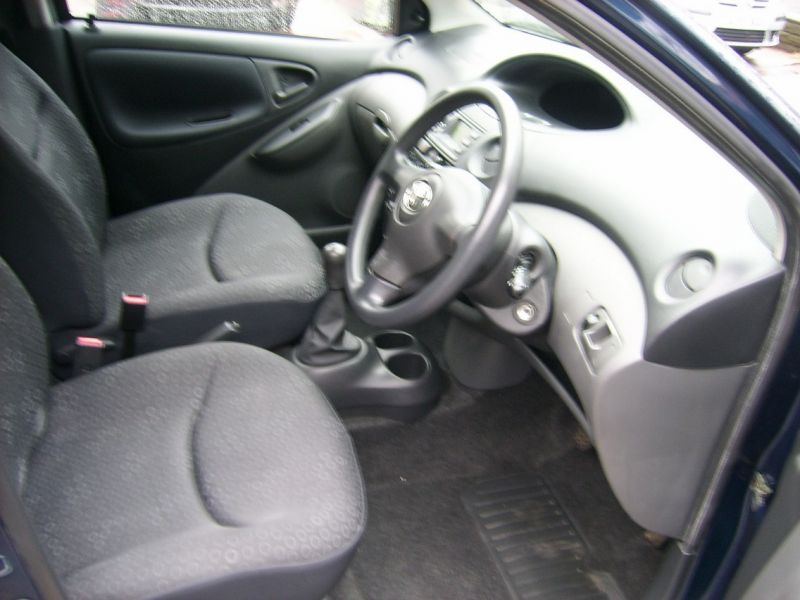 2003 Toyota Yaris 1.3 VVT-i T3 5dr image 5