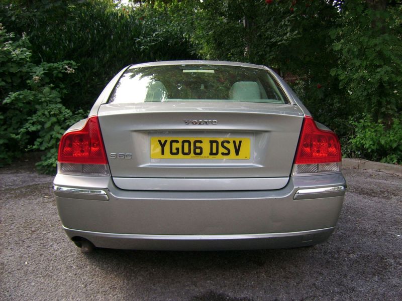 2006 Volvo S60 2.4 TD D5 SE 4dr image 4