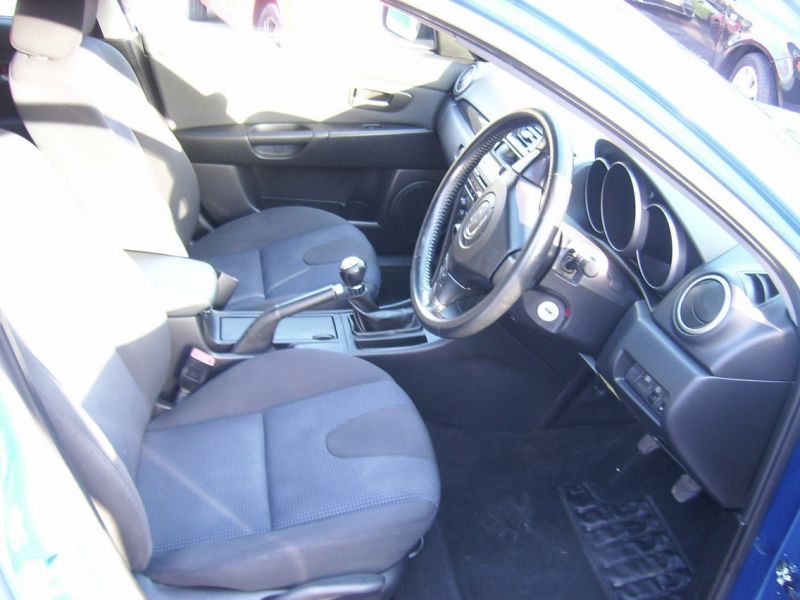2004 MAZDA3 1.6 TS2 5dr image 5