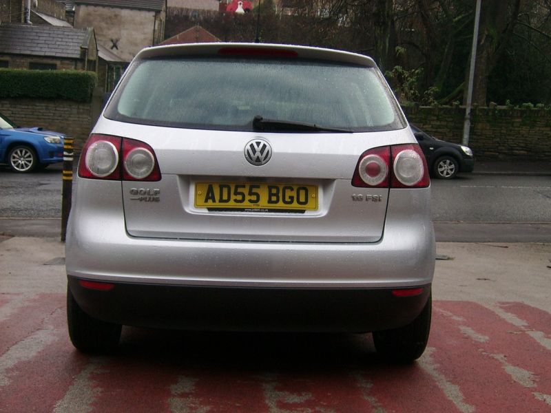2005 Volkswagen Golf Plus 1.6 FSI SE 5dr image 3