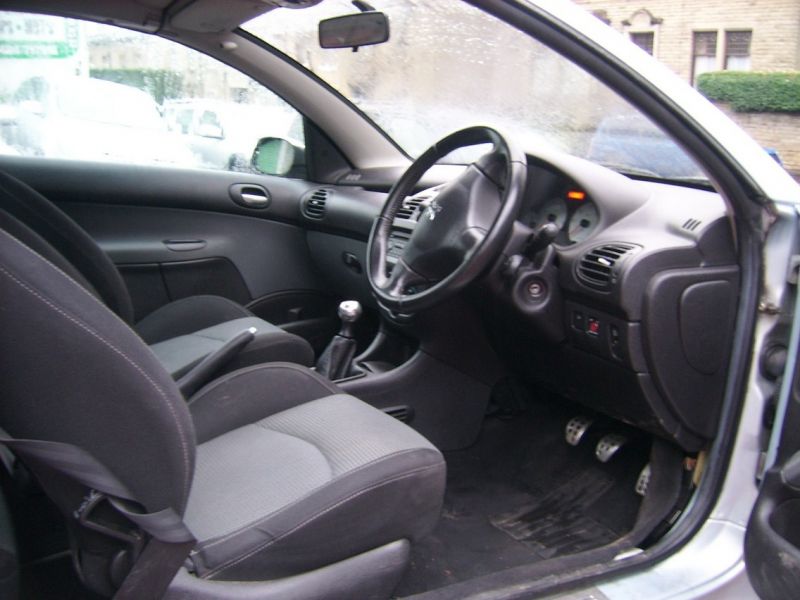 2003 Peugeot 206 CC 1.6 S 2dr image 5