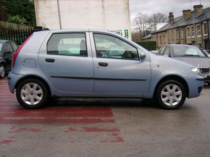2003 Fiat Punto 1.2 8v Dynamic 5dr image 3