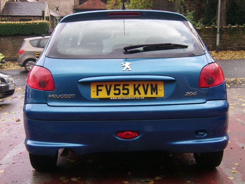 2005 Peugeot 206 1.1 8v Sport 3 image 4