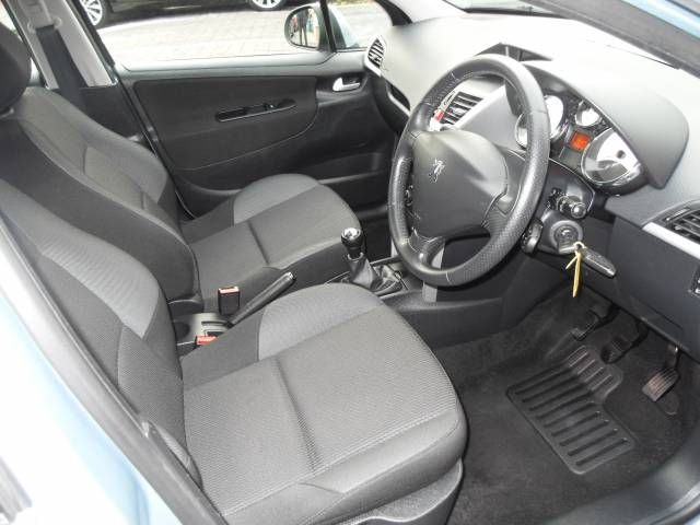 2011 PEUGEOT 207 1.4 HDi Active 5dr image 5