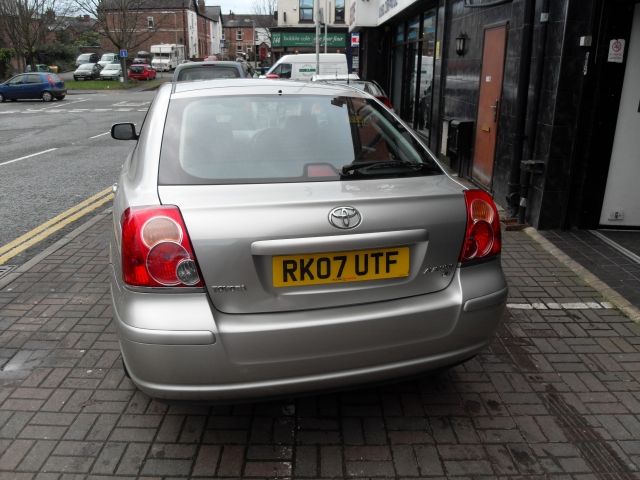 2007 TOYOTA AVENSIS 2.0 VVT-i T4 5dr image 4