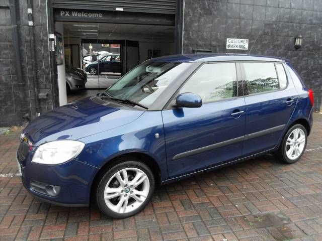 2007 SKODA FABIA 1.6 16V 3 5dr image 1