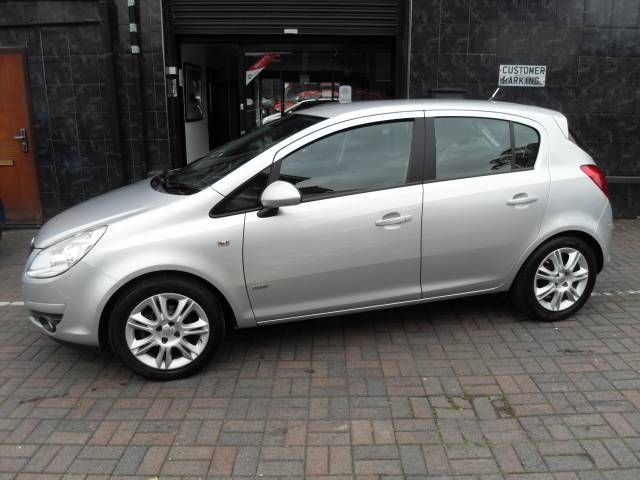 2009 VAUXHALL CORSA 1.4i 16V 5dr image 3