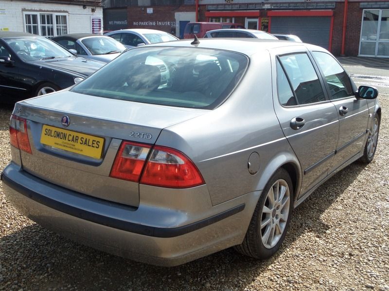 2005 Saab 9-5 image 3