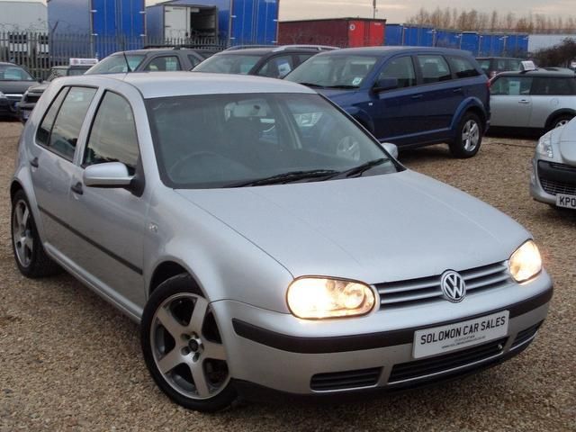 2002 Volkswagen Golf TDi image 1