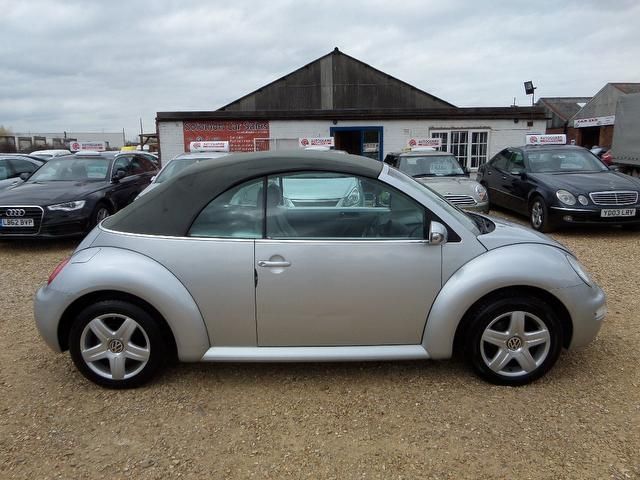 2005 Volkswagen Beetle 8V image 2