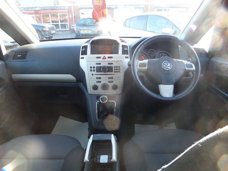 2008 Vauxhall Zafira Breeze Cdti image 4