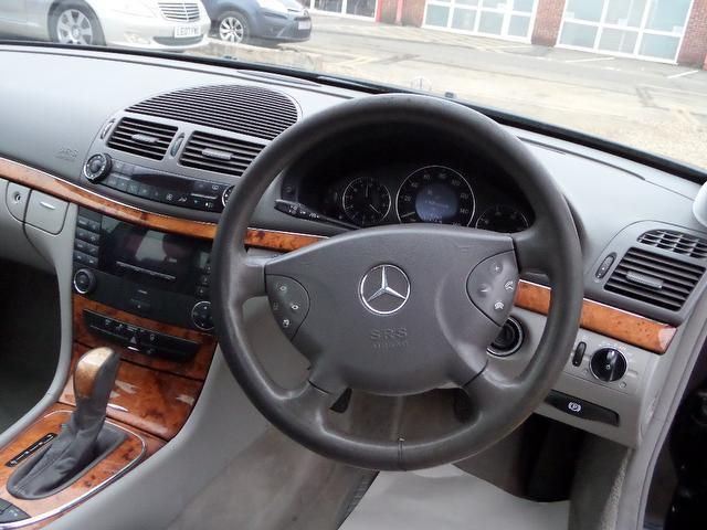 2003 Mercedes E270 CDI Elegance image 4