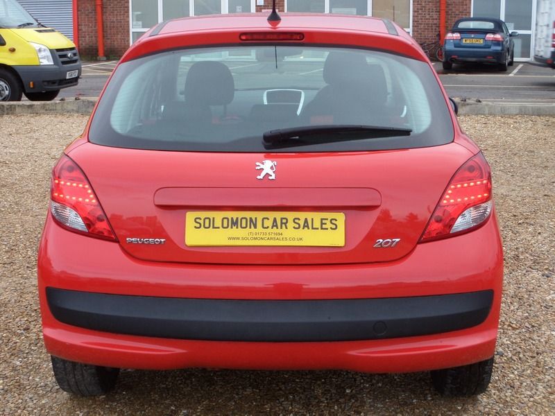 2010 Peugeot 207 image 2