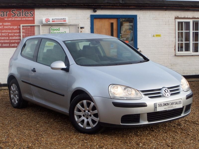 2005 Volkswagen Golf TDi image 1