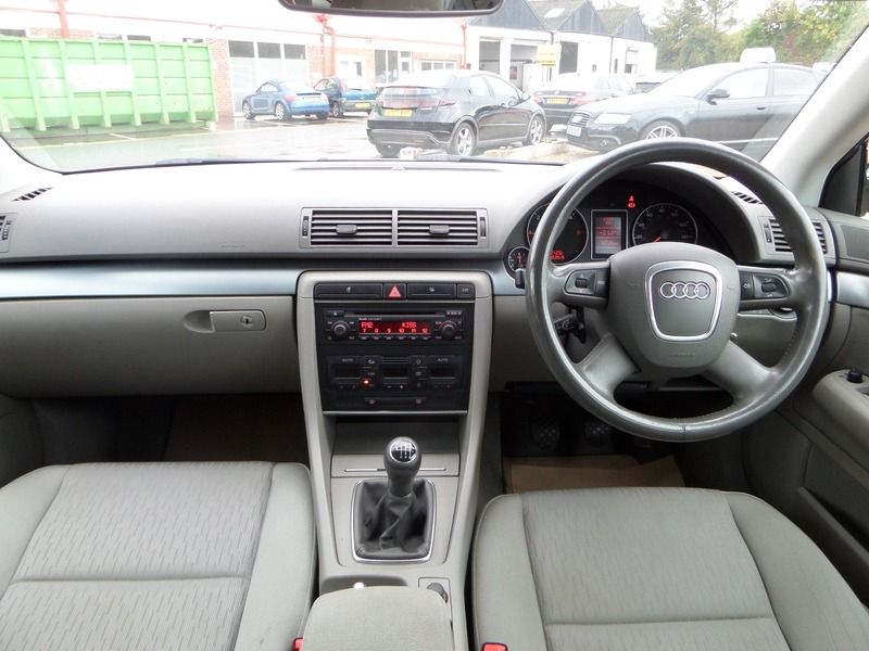 2005 Audi A4 TDI SE image 4