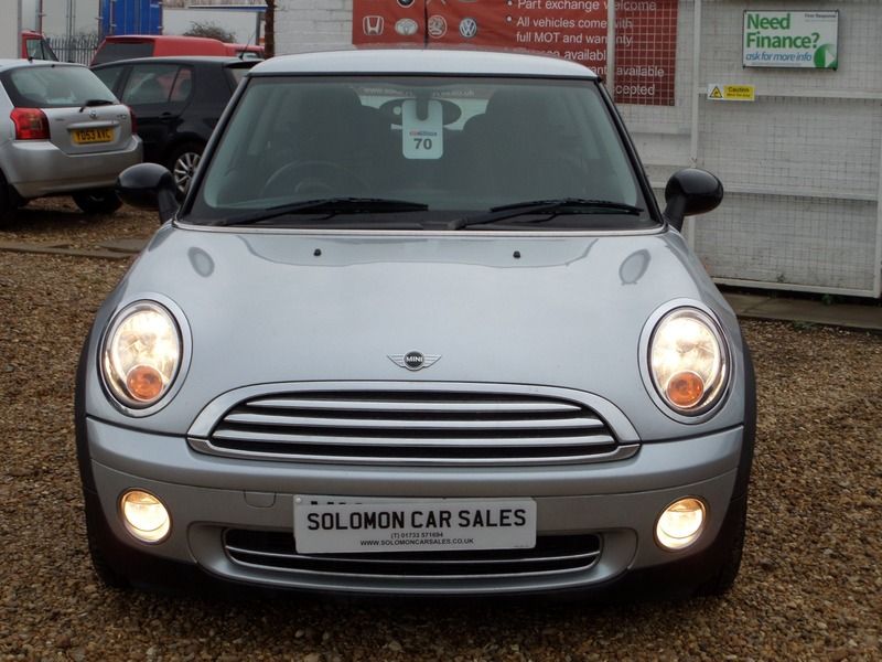 2009 MINI Hatch ONE image 3