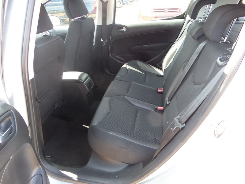 2008 Peugeot 308 Sport image 5