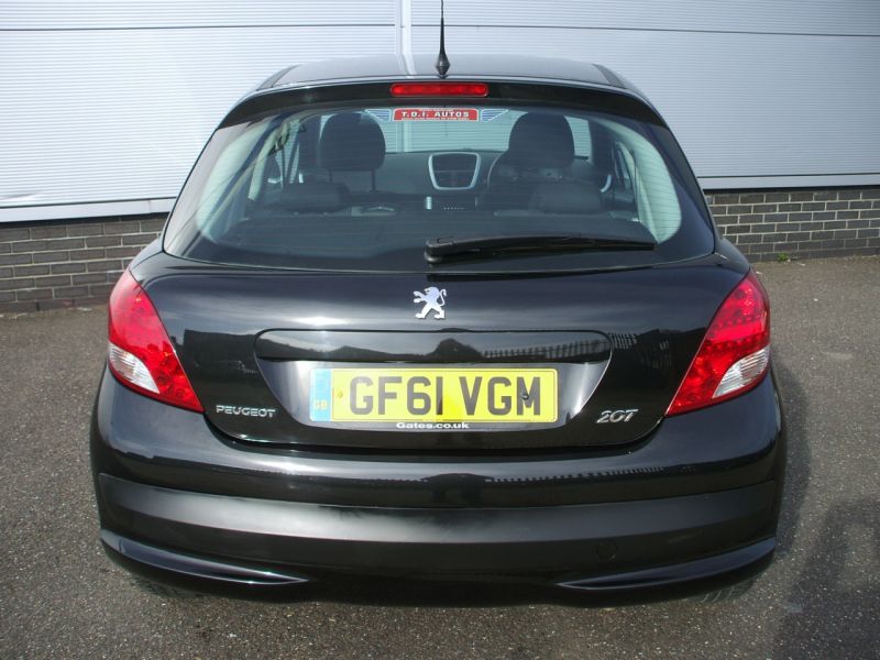 2011 Peugeot 207 1.4 HDi Active image 3