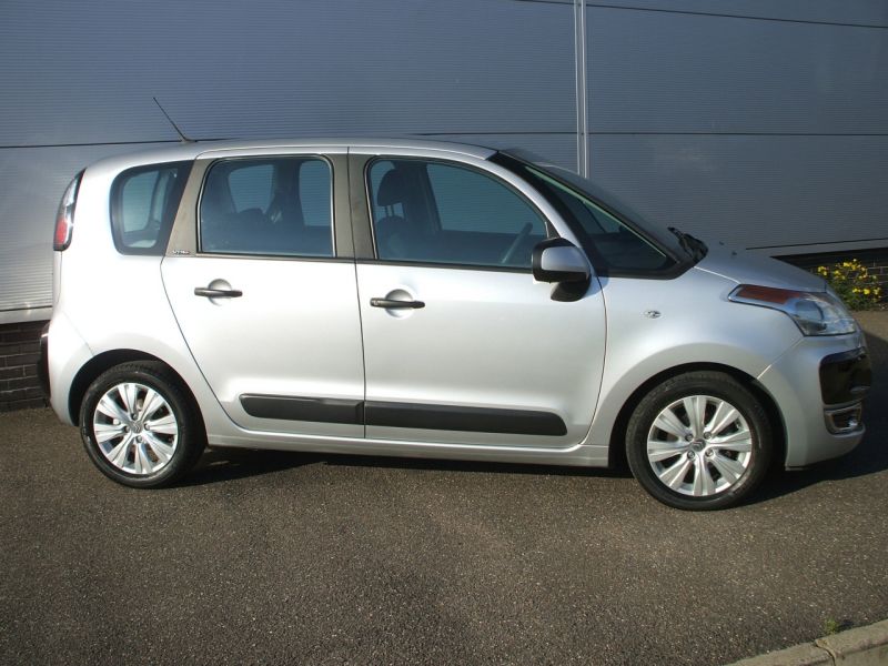 2011 Citroen C3 Picasso 1.6 HDi VTR Plus image 2