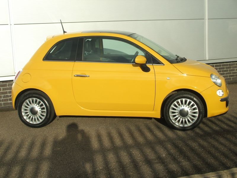 2012 Fiat 500 1.2 Lounge image 2