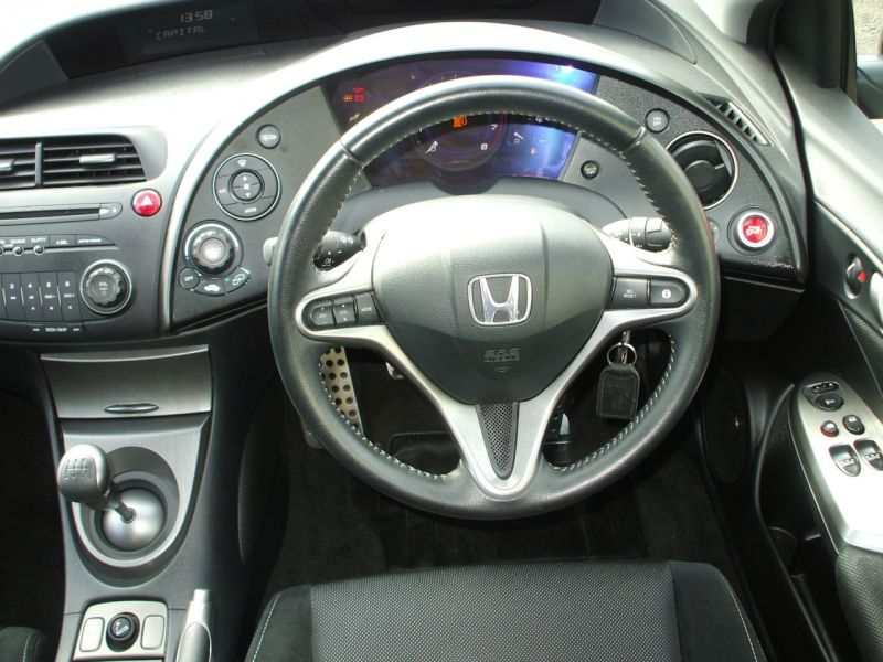 2011 Honda Civic 1.4 i-VTEC Type S image 4