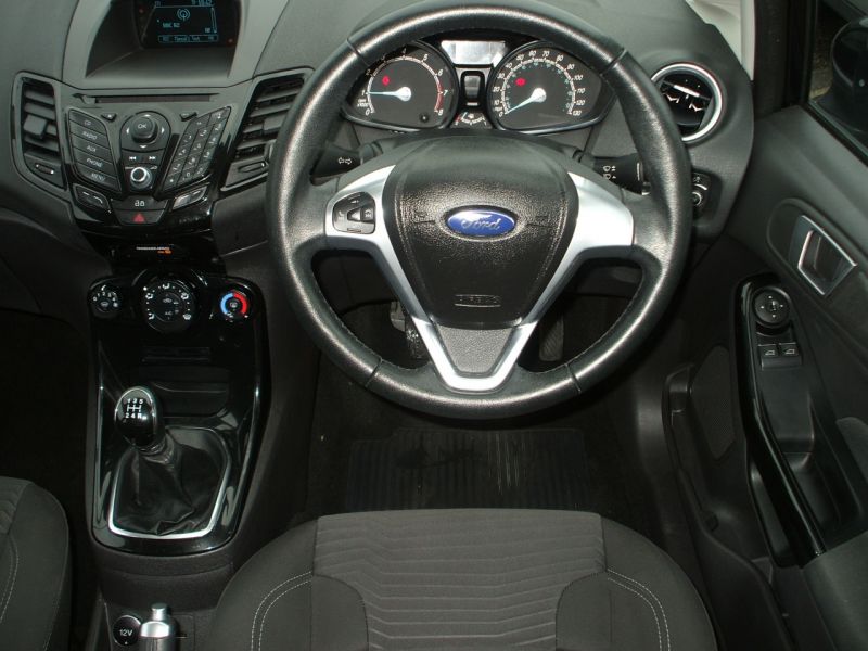 2013 Ford Fiesta 1.2 Zetec image 4