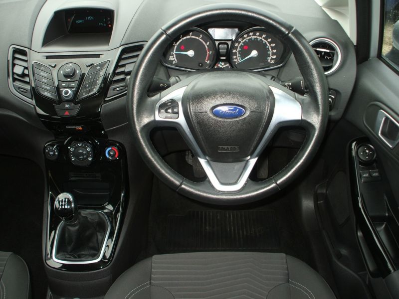2013 Ford Fiesta 1.2 Zetec image 4