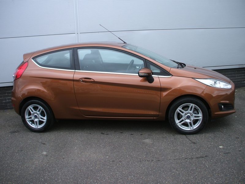 2013 Ford Fiesta 1.2 Zetec image 2