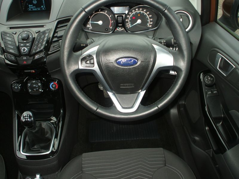 2013 Ford Fiesta 1.2 Zetec image 4