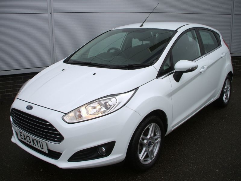 2013 Ford Fiesta 1.0 Zetec image 1