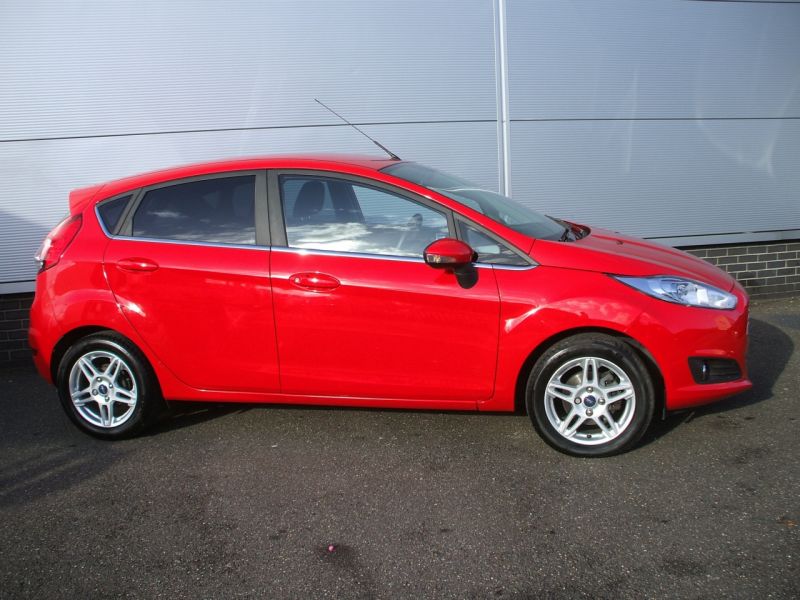 2013 Ford Fiesta 1.0 Zetec image 2